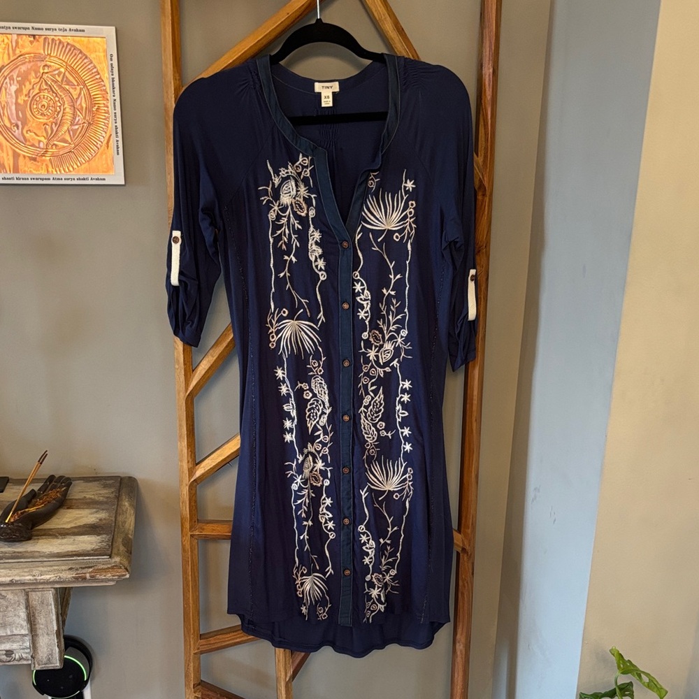 TINY Anthropologie Navy Floral Embroidered Dress